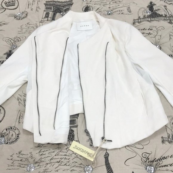 Blank NYC Mesh Detail Crepe Jacket - Picture 9 of 10